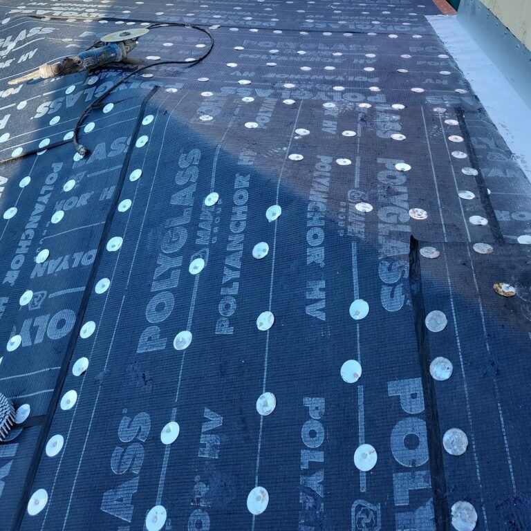 Roof waterproofing membrane